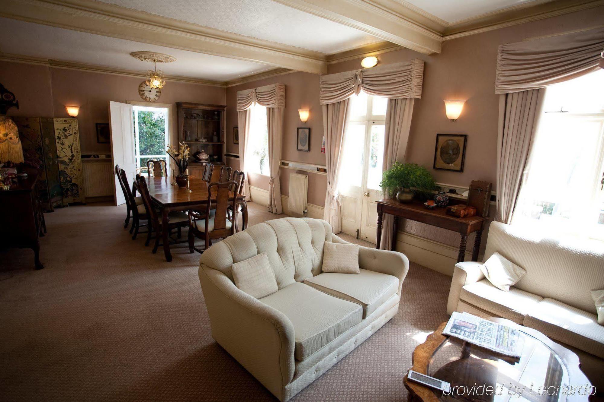 Fines Bayliwick Hotel ブラックネル エクステリア 写真