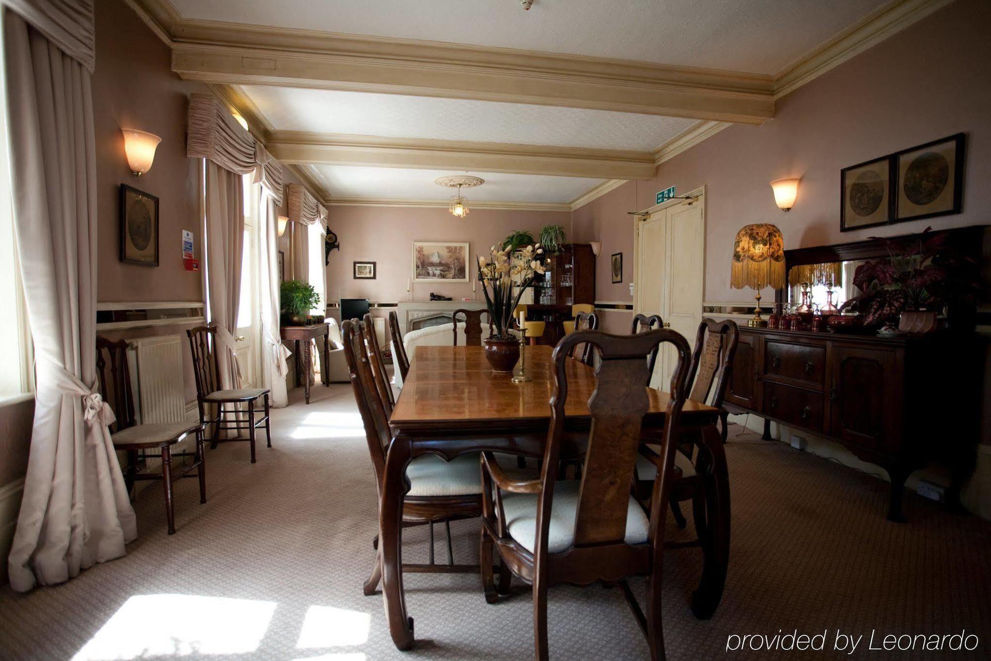 Fines Bayliwick Hotel ブラックネル エクステリア 写真