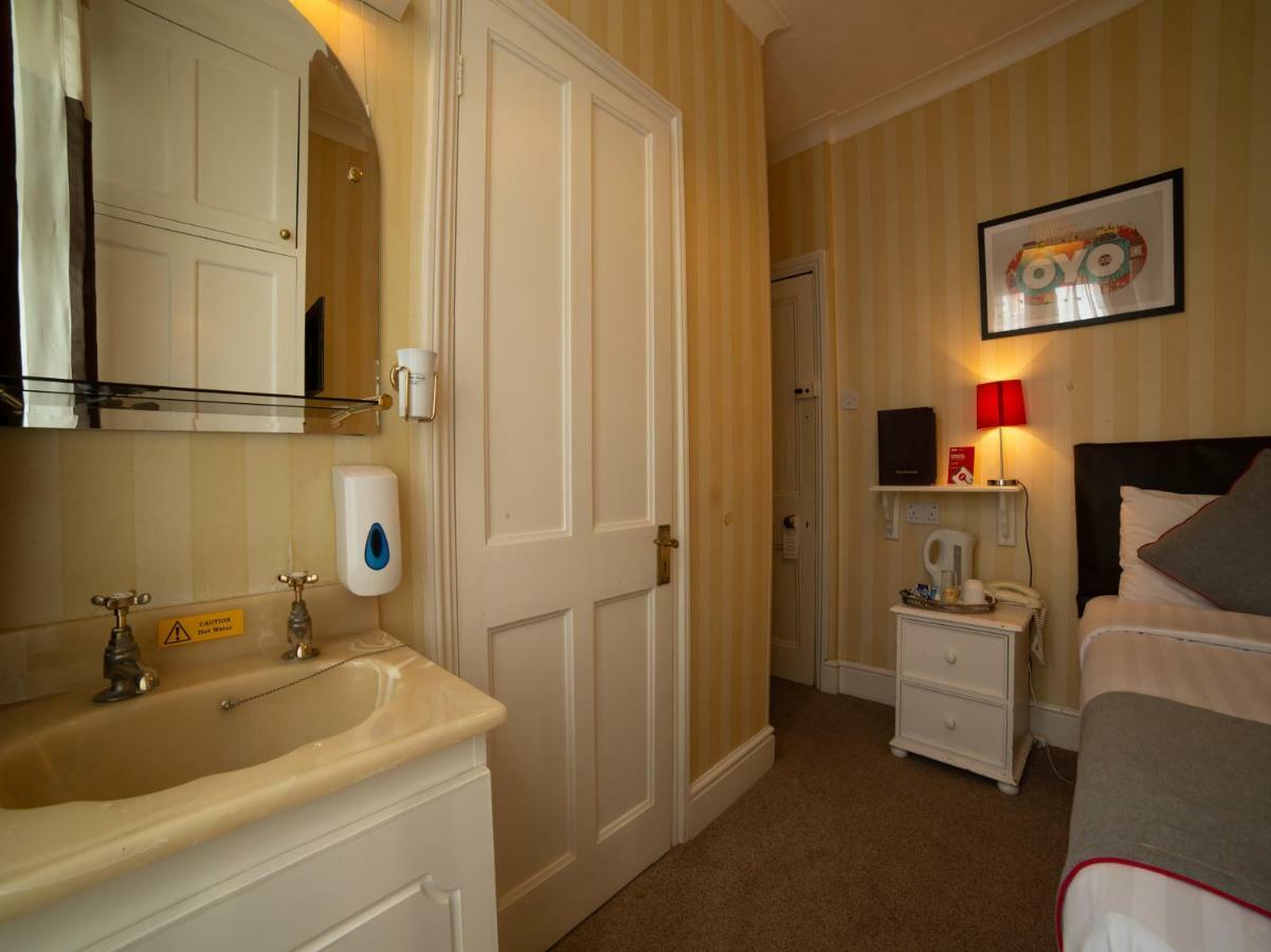 Fines Bayliwick Hotel ブラックネル エクステリア 写真