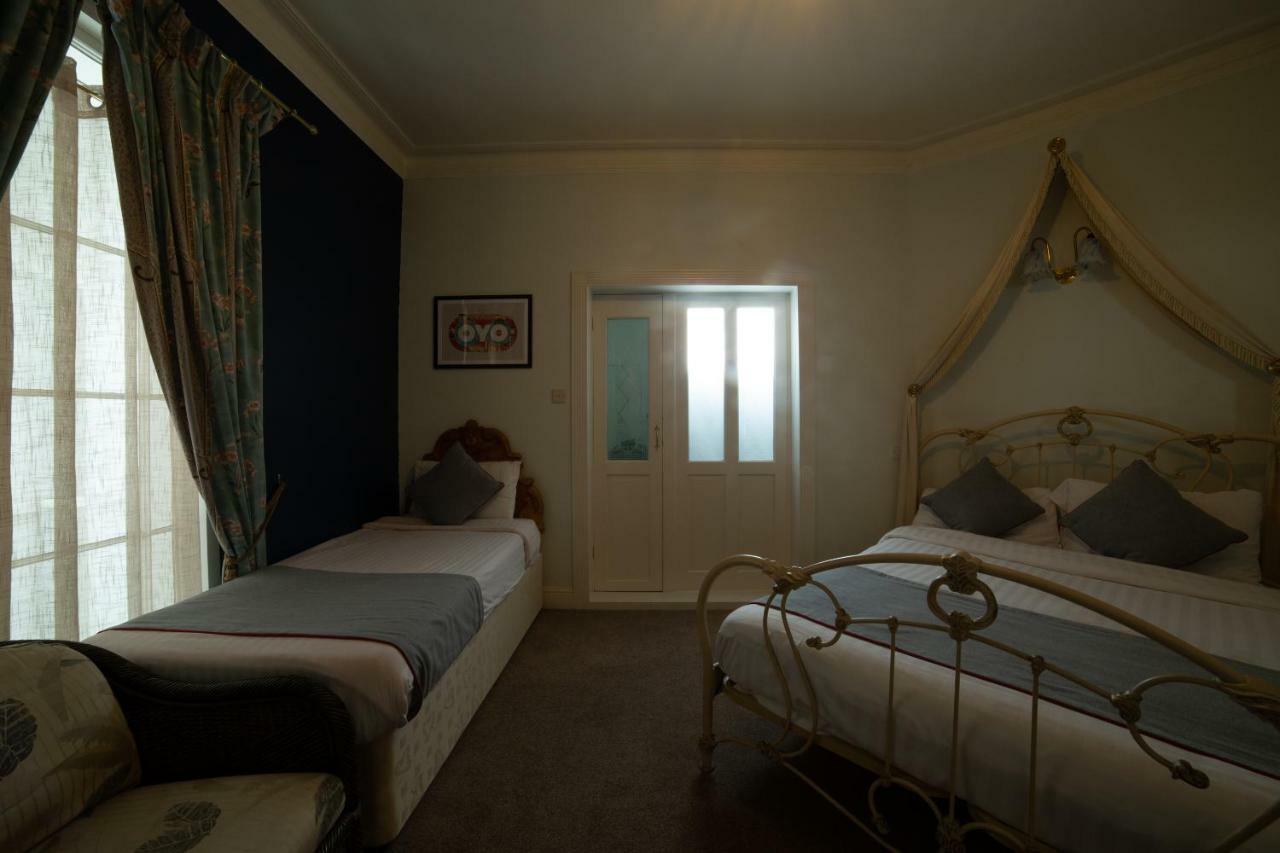 Fines Bayliwick Hotel ブラックネル エクステリア 写真