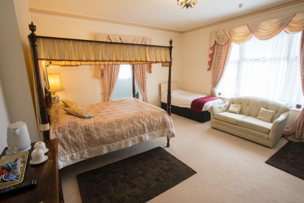 Fines Bayliwick Hotel ブラックネル エクステリア 写真