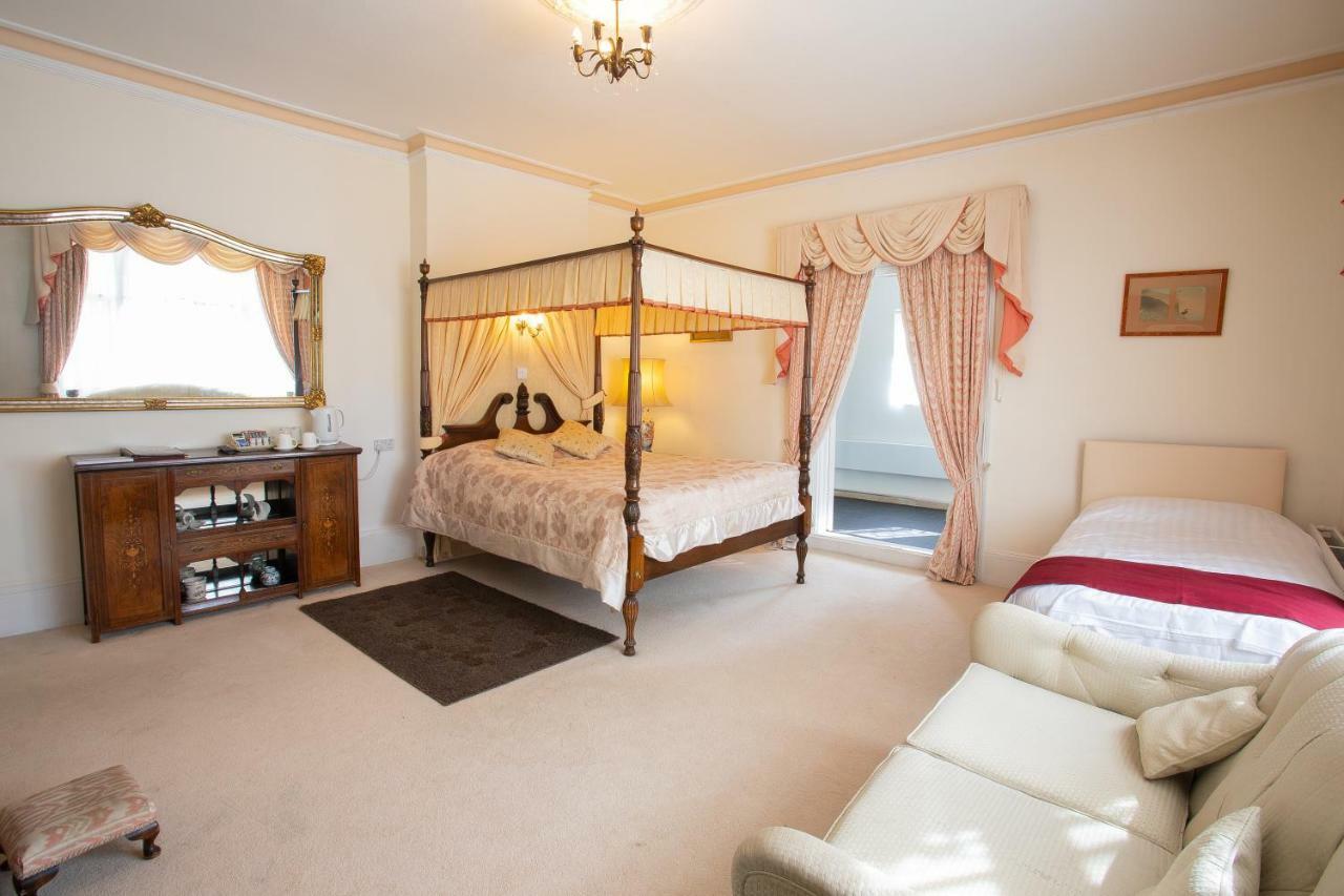Fines Bayliwick Hotel ブラックネル エクステリア 写真
