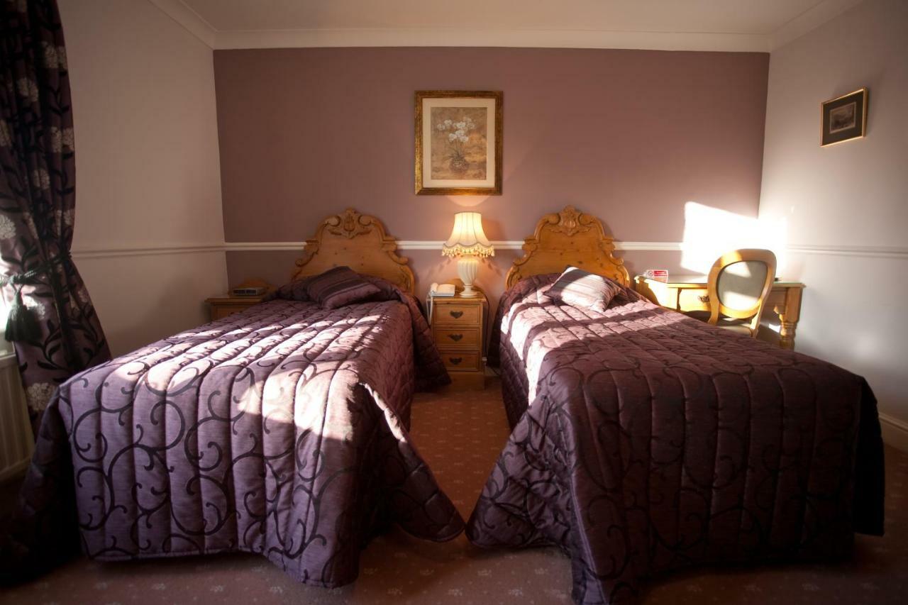 Fines Bayliwick Hotel ブラックネル エクステリア 写真